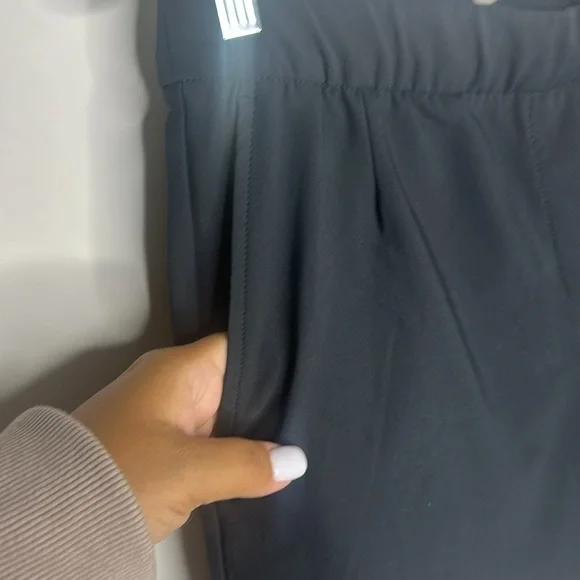 Black Nike Draw String Golf Shorts women’s M EUC - Picture 2 of 4